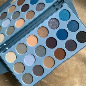 Morphe 18A Blue Ya Away Artistry Eyeshadow Palette BNIB